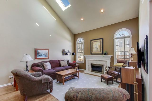 11144 Indian Woods Drive, Indian Head Park, IL 60525