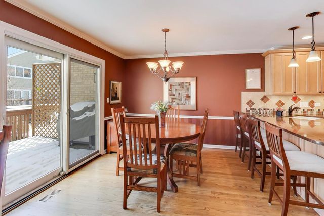 11144 Indian Woods Drive, Indian Head Park, IL 60525