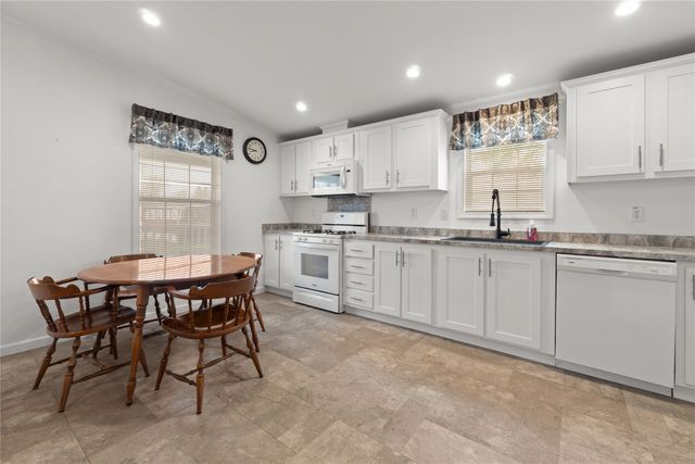 2719 GREENCREST Drive, Erie, PA 16506