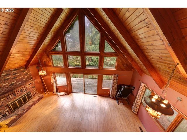 42996 VALLEY CREEK Ln, Astoria, OR 97103