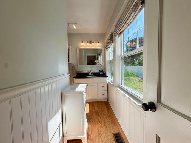 82 Main Street, Rockport, MA 01966