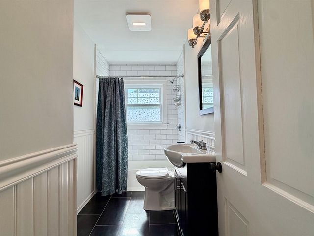 82 Main Street, Rockport, MA 01966