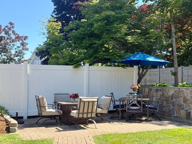 82 Main Street, Rockport, MA 01966