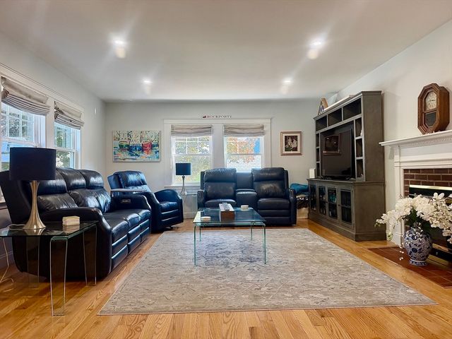 82 Main Street, Rockport, MA 01966