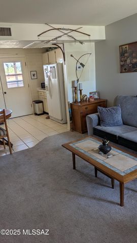 189 S Paseo Pena Apt B, Green Valley, AZ 85614