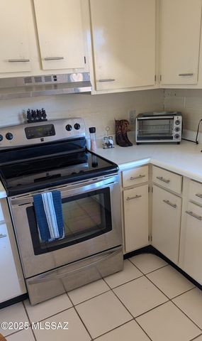 189 S Paseo Pena Apt B, Green Valley, AZ 85614