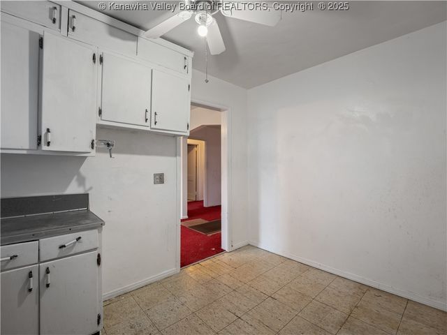 2039 Benedict Circle, St Albans, WV 25177