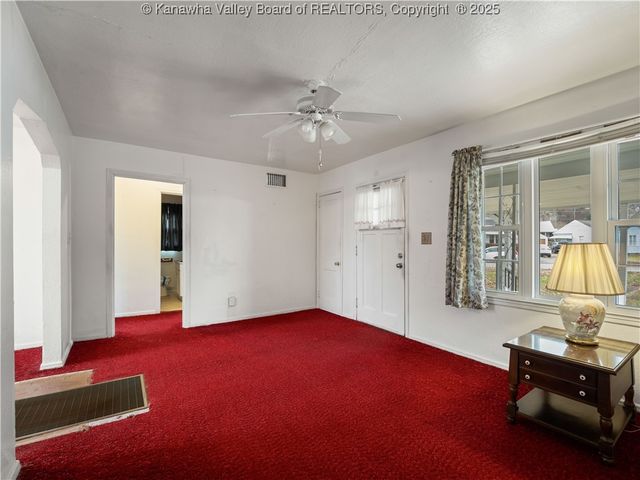 2039 Benedict Circle, St Albans, WV 25177