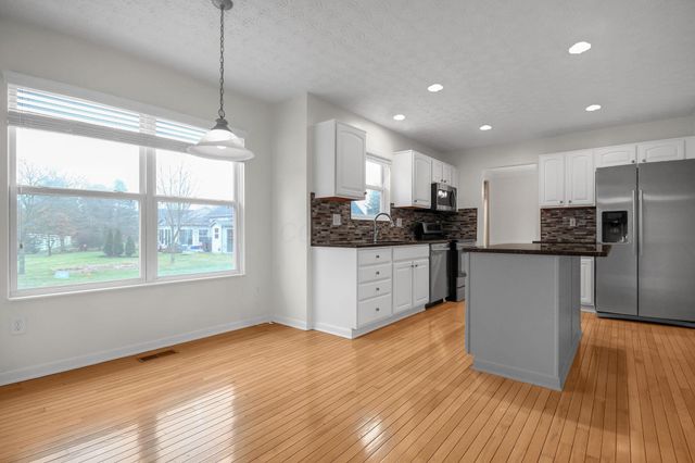 2230 Seton Drive, Lewis Center, OH 43035