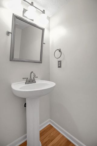 2230 Seton Drive, Lewis Center, OH 43035