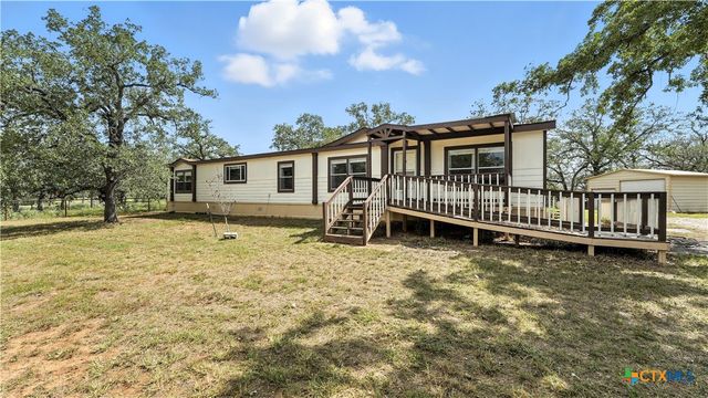 129 County Road 442, Stockdale, TX 78160