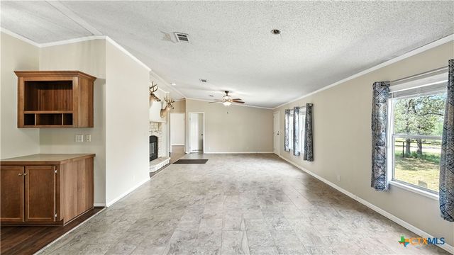 129 County Road 442, Stockdale, TX 78160