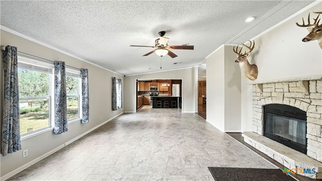 129 County Road 442, Stockdale, TX 78160