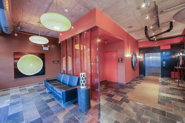 1033 W 14th Place 241, Chicago, IL 60608