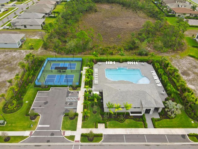2133 SE Mosaic Boulevard, Port St. Lucie, Port St Lucie, FL 34984
