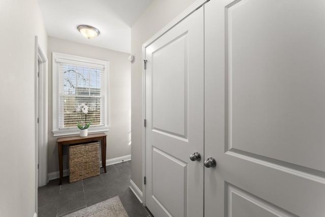 995 Dell SE Avenue, Smyrna, GA 30080