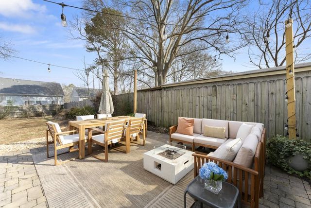 995 Dell SE Avenue, Smyrna, GA 30080