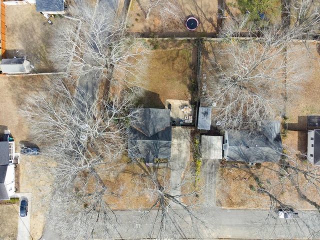 995 Dell SE Avenue, Smyrna, GA 30080