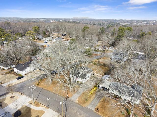 995 Dell SE Avenue, Smyrna, GA 30080