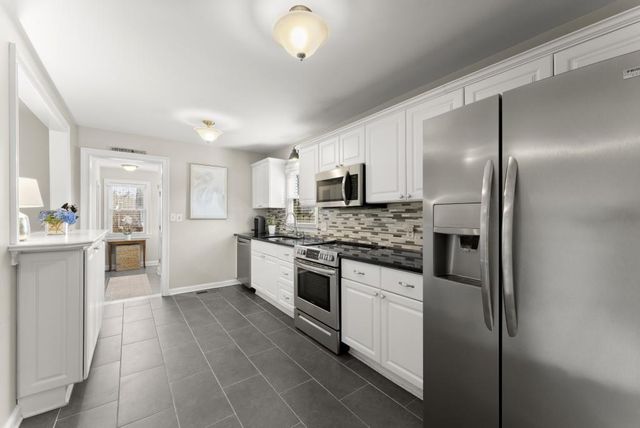 995 Dell SE Avenue, Smyrna, GA 30080