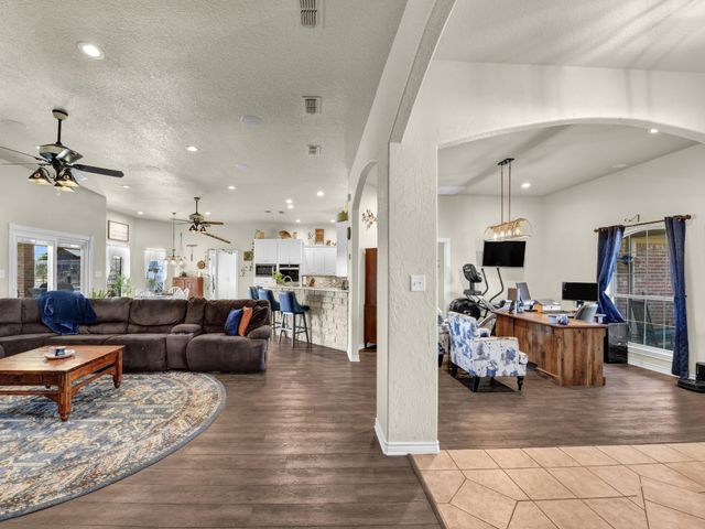 737 County Road 4699, Boyd, TX 76023