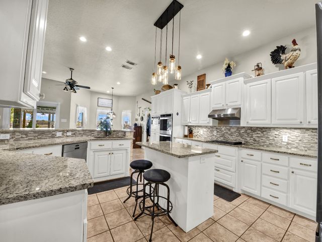 737 County Road 4699, Boyd, TX 76023