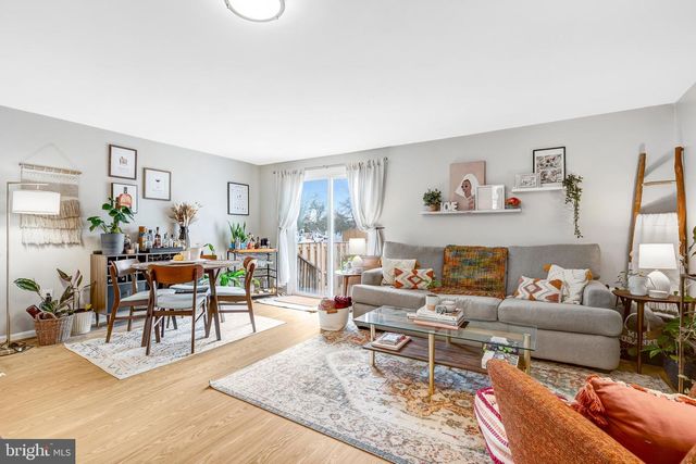 14403 BLACK HORSE CT, Centreville, VA 20120