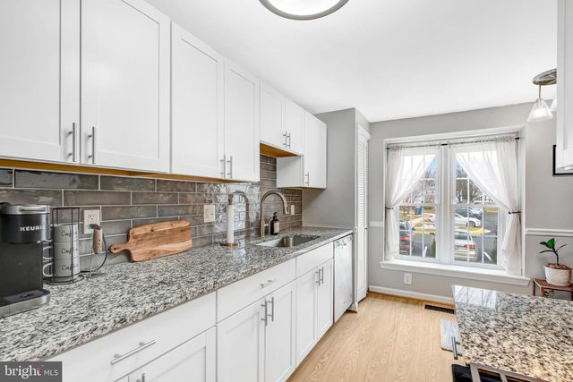 14403 BLACK HORSE CT, Centreville, VA 20120