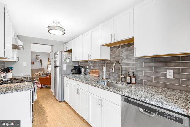 14403 BLACK HORSE CT, Centreville, VA 20120