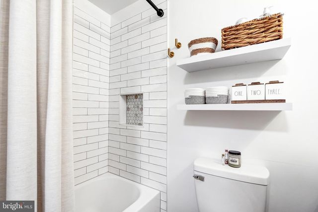 14403 BLACK HORSE CT, Centreville, VA 20120