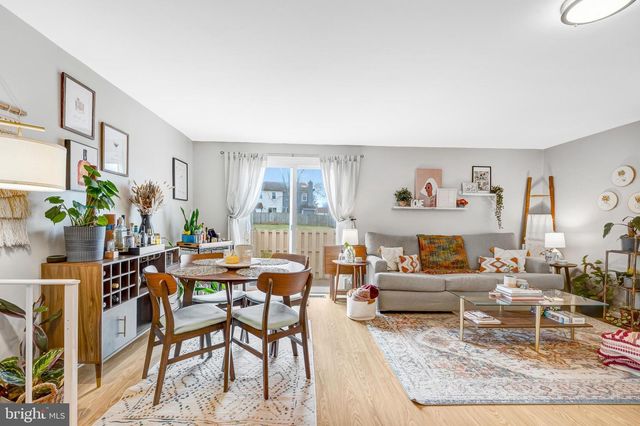 14403 BLACK HORSE CT, Centreville, VA 20120