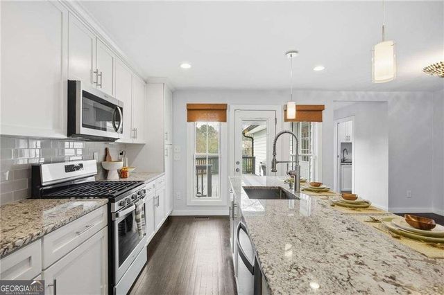 982 Oakdale Drive SE, Smyrna, GA 30080