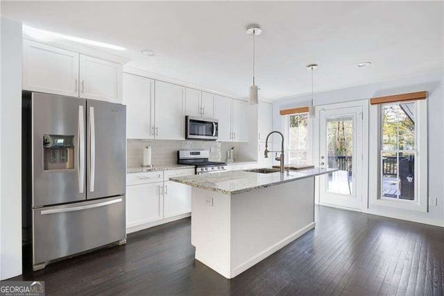 982 Oakdale Drive SE, Smyrna, GA 30080