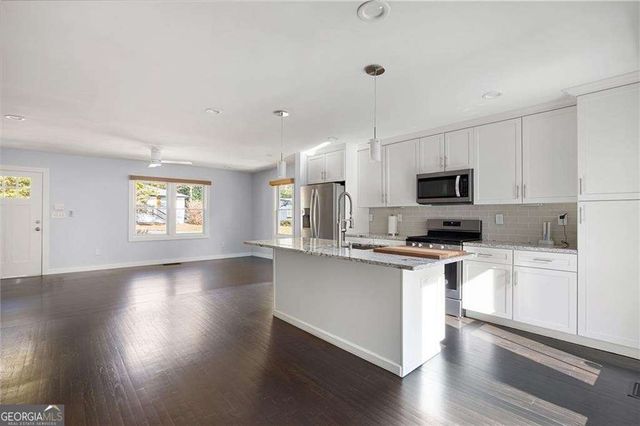 982 Oakdale Drive SE, Smyrna, GA 30080