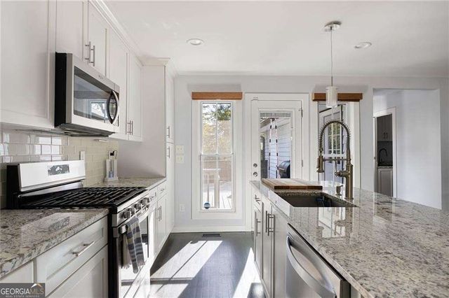 982 Oakdale Drive SE, Smyrna, GA 30080