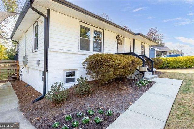 982 Oakdale Drive SE, Smyrna, GA 30080