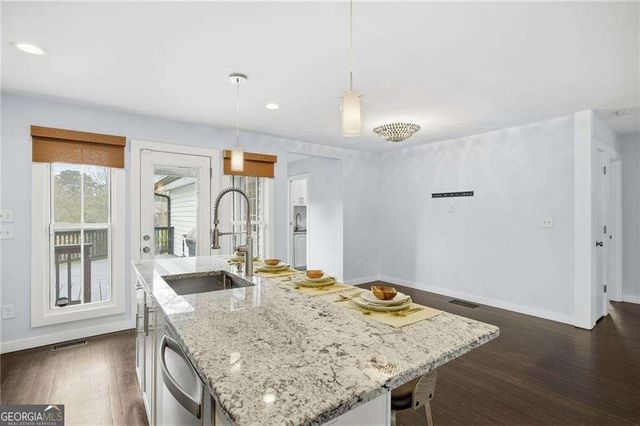 982 Oakdale Drive SE, Smyrna, GA 30080