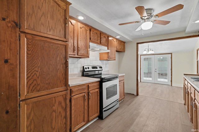 2433 Hollywood Place, South Bend, IN 46616