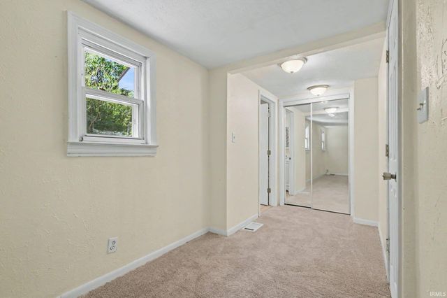 2433 Hollywood Place, South Bend, IN 46616