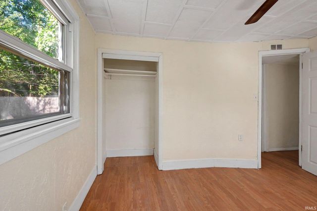 2433 Hollywood Place, South Bend, IN 46616