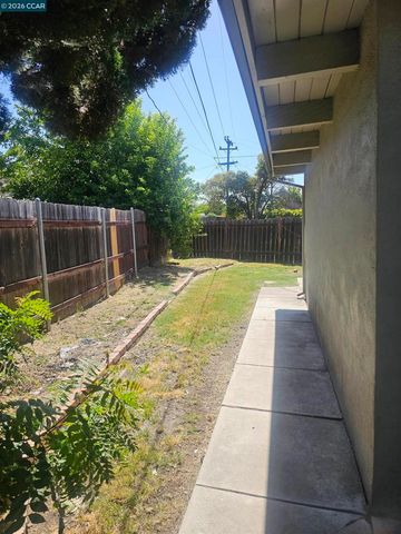 701 Dundee Way, Stockton, CA 95210