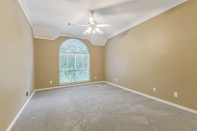 15 Filigree Pines Place, The Woodlands, TX 77382