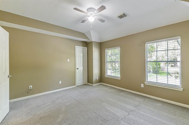15 Filigree Pines Place, The Woodlands, TX 77382