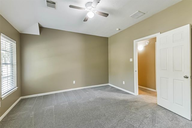 15 Filigree Pines Place, The Woodlands, TX 77382