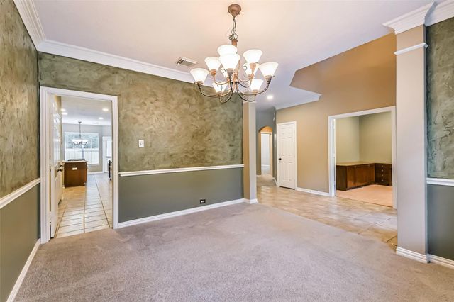 15 Filigree Pines Place, The Woodlands, TX 77382