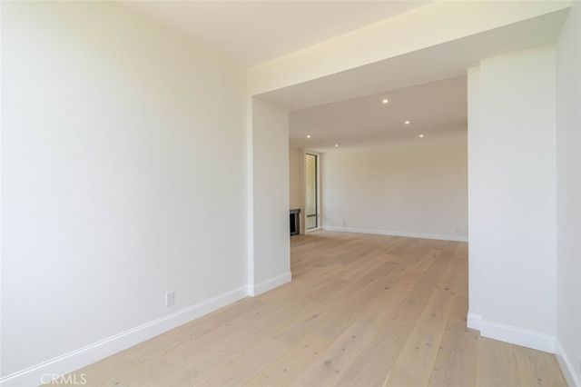 1305 N Columbus 208, Glendale, CA 91202