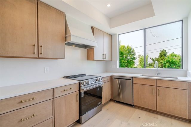 1305 N Columbus 208, Glendale, CA 91202