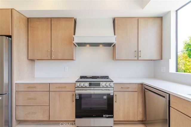 1305 N Columbus 208, Glendale, CA 91202