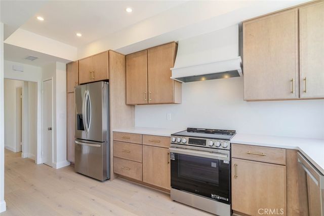 1305 N Columbus 208, Glendale, CA 91202