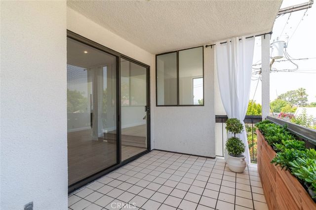 1305 N Columbus 208, Glendale, CA 91202